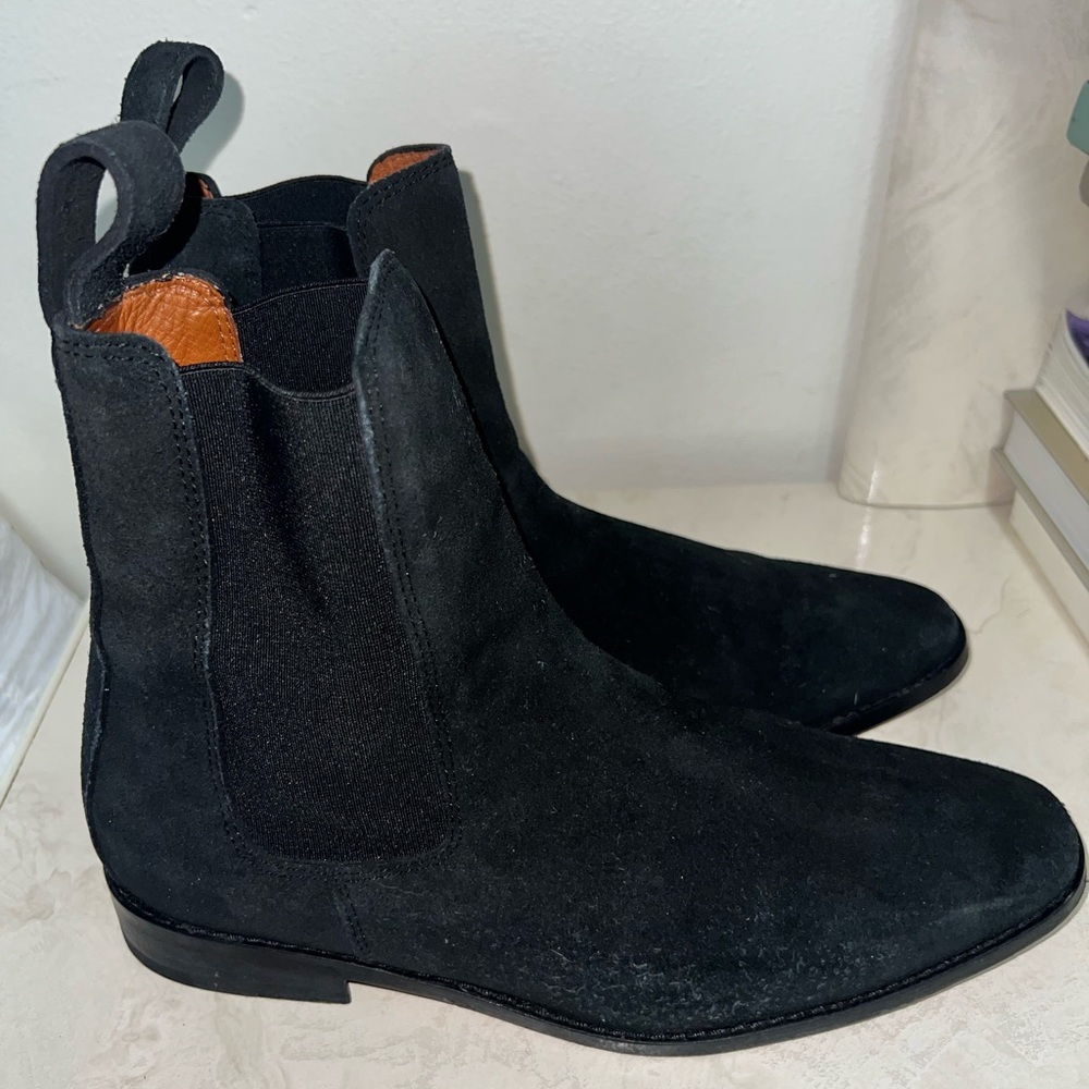 Stylish Black Men's Chelsea Boots